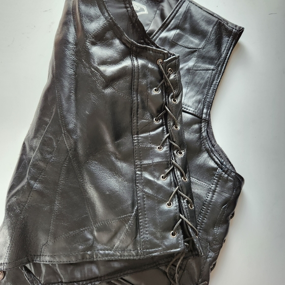 Diamond Plate Genuine Buffalo Leather Vest - Picture 5 of 5